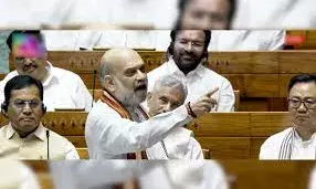 मुझसे निपट लो, क्यों प्रधानमंत्री जी को बुला रहे हो...राज्यसभा में विपक्ष के हंगामे पर शाह मुझसे निपट लो, क्यों प्रधानमंत्री जी को बुला रहे हो...राज्यसभा में विपक्ष के हंगामे पर शाह