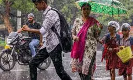 स्कूलों में बारिश से छुट्टियाँ, एडमिशन की अंतिम तारीख आज – छात्र परेशान