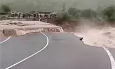 सवाई माधोपुर में बाढ़ जैसे हालात, रेलवे ट्रैक डूबे, कई इलाकों से टूटा संपर्क