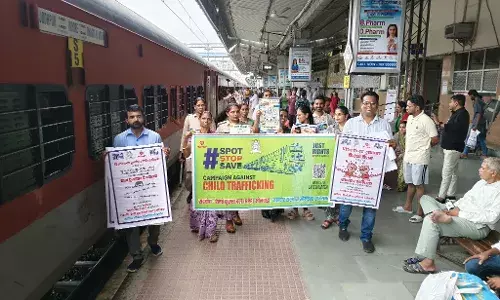 मानव दुर्व्यापार विरोधी दिवस बाल संरक्षण संस्थाओं ने बच्चों की सुरक्षा के लिए समन्वित कार्रवाई पर दिया जोर मानव दुर्व्यापार विरोधी दिवस बाल संरक्षण संस्थाओं ने बच्चों की सुरक्षा के लिए समन्वित कार्रवाई पर दिया जोर