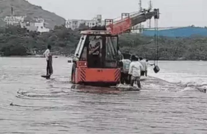 प्रदेश के कई जिलों में बाढ़ के हालात भीलवाड़ा में भी शुरू हुई बारिश , आज इन जिलों में अलर्ट,हादसों में कई मौते