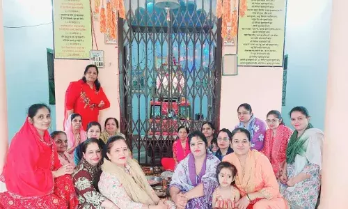 मांडलगढ़ में राधा कृष्णा मंदिर में सिंधी समाज ने प्रसाद बांटा