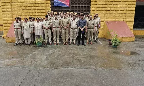 स्थानीय पुलिस प्रशासन के द्वारा जिला कारागृह की ली तलाशी