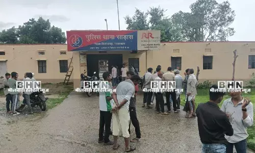 गंगरार: चहेतों पर मेहरबान पंचायत, बाकी पर कहर, अतिक्रमण हटाने की कार्रवाई बनी पक्षपात का अखाड़ा गंगरार: चहेतों पर मेहरबान पंचायत, बाकी पर कहर, अतिक्रमण हटाने की कार्रवाई बनी पक्षपात का अखाड़ा