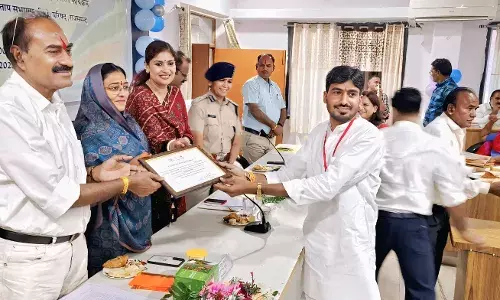 ब्लॉक परियोजना प्रबंधक देवकरण पोसवाल को राजसमंद जिला कलक्टर ने किया सम्मानित