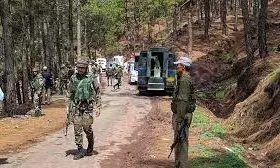 जम्मू-कश्मीर के कुलगाम में मुठभेड़, सुरक्षाबलों ने एक आतंकी को ढेर किया