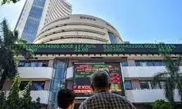 अमेरिकी टैरिफ के चलते भारतीय शेयर बाजार इस हफ्ते करीब एक प्रतिशत फिसले