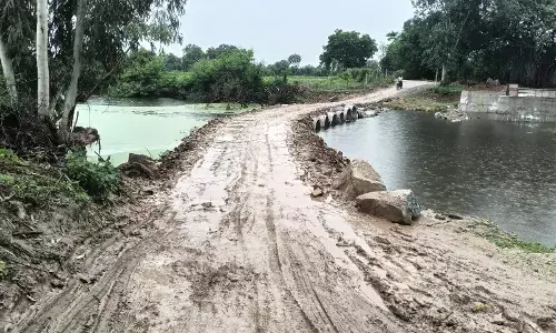 मंडपिया निर्माणाधीन पुल बना सिर दर्द आमजन परेशान