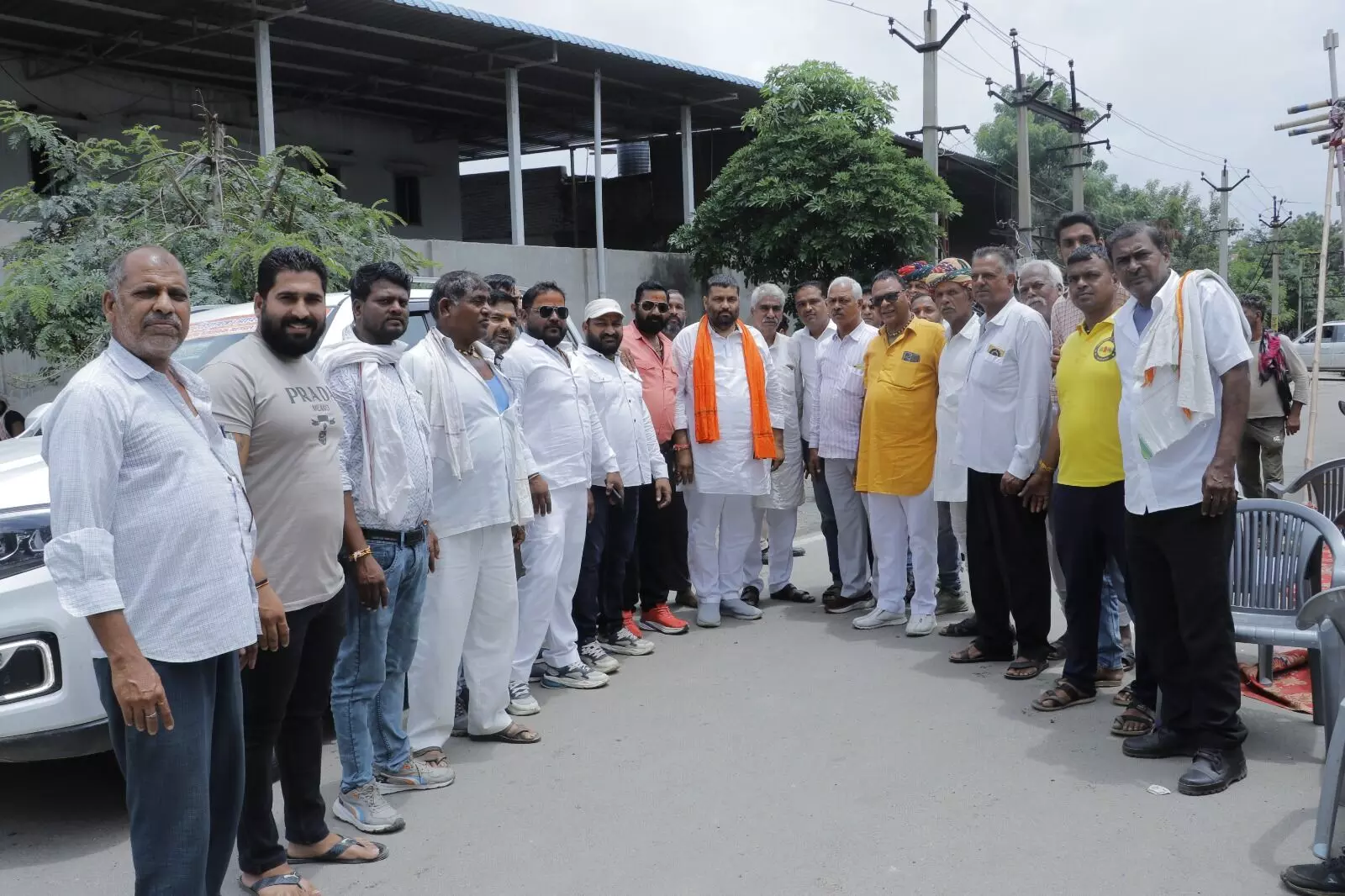 भीलवाड़ा मजदूर संघ के तत्वावधान में रीको क्षेत्र में पौधारोपण भीलवाड़ा मजदूर संघ के तत्वावधान में रीको क्षेत्र में पौधारोपण