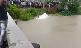 श्रद्धालुओं से भरी बोलेरो नहर में गिरी , एक ही परिवार के नौ लोग सहित 11 की मौत