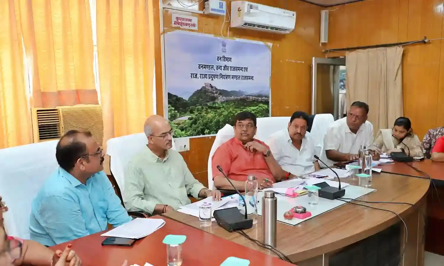 वन एवं पर्यावरण मंत्री  शर्मा की समीक्षा बैठक