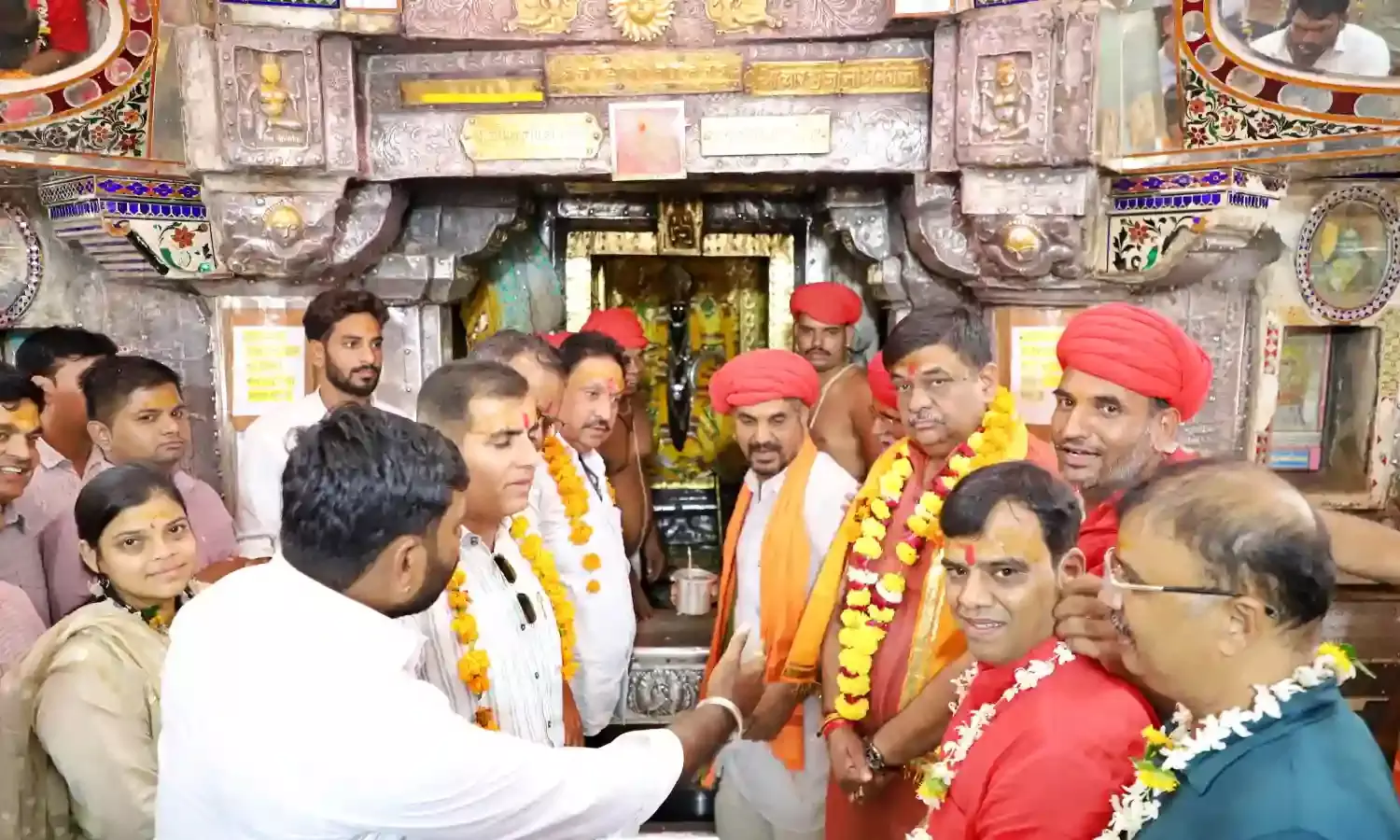 वन एवं पर्यावरण मंत्री  शर्मा ने किए प्रभु श्रीचारभुजानाथ जी के दर्शन