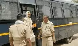 नाबालिग से रेप मामले में  महंत सरजू दास पर फिर गिरफ्तारी का वारंट, हाईकोर्ट ने DJ कोर्ट के फैसले को दी चुनौती