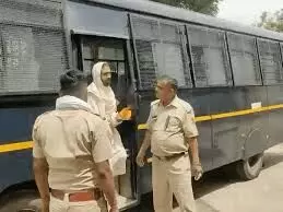 नाबालिग से रेप मामले में  महंत सरजू दास पर फिर गिरफ्तारी का वारंट, हाईकोर्ट ने DJ कोर्ट के फैसले को दी चुनौती