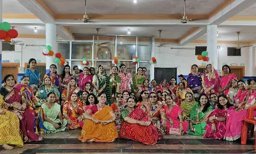 सावन की रिमझिम फुहारों के बीच मनाया लहरिया प्रतियोगिता महोत्सव