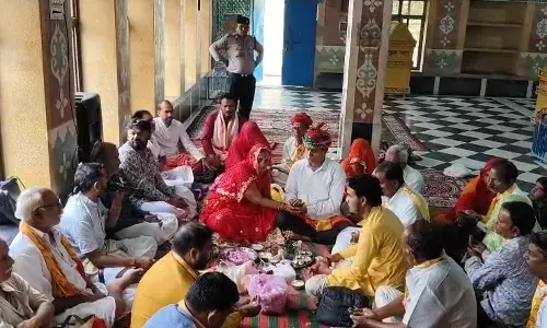 सिंगोली चारभुजा नाथ में भोलेनाथ का किया रुद्राभिषेक