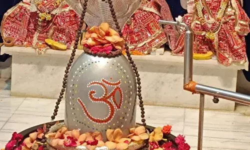 शक्करगढ़ में चतुर्दिक वाहन कावड़ यात्रा पहुंची ,पारद शिवलिंग का किया  अभिषेक 2 हजार से ज्यादा कावड़ यात्री पहुंचे , जगह जगह हुआ स्वागत