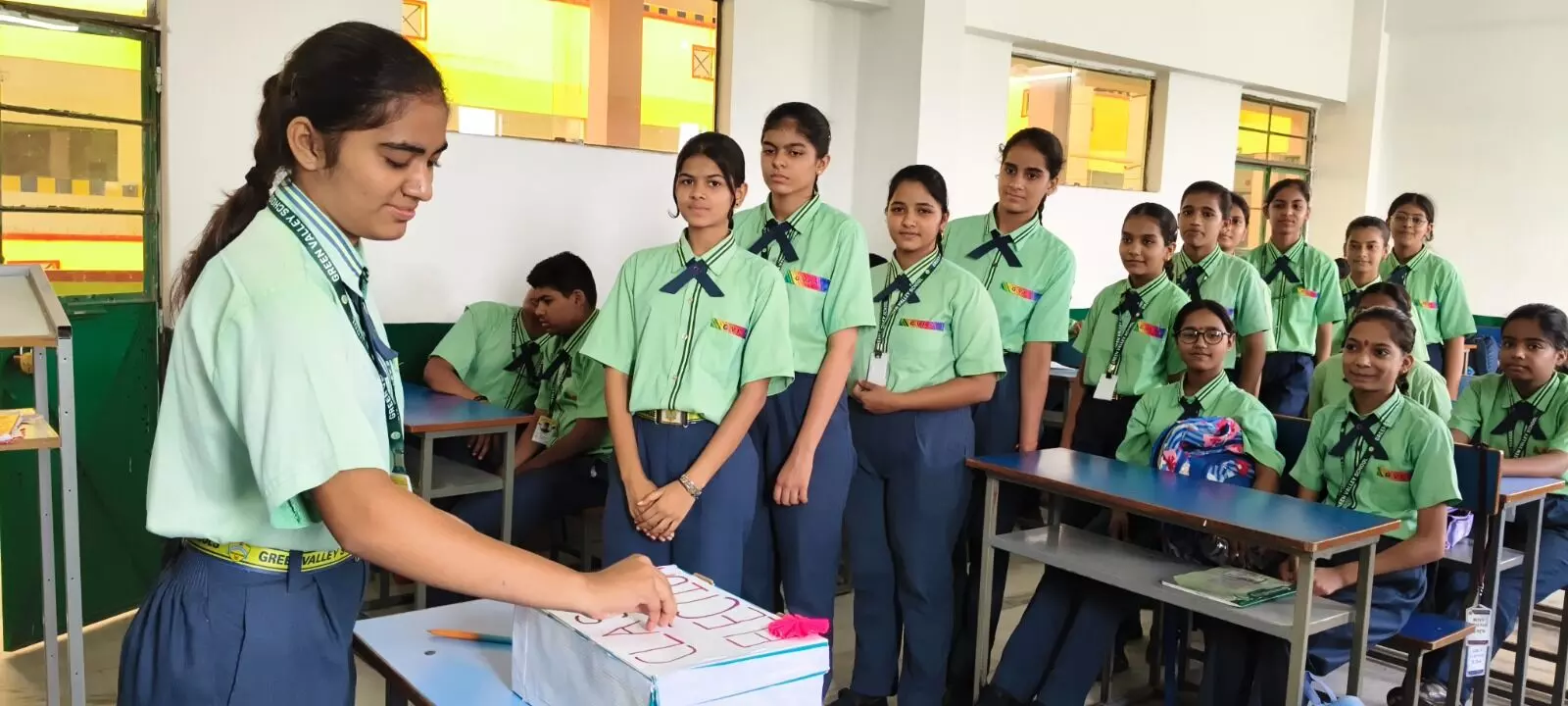 ग्रीनवैली विद्यालय में सीनेट मेंबर के चुनाव हेतु लोकतांत्रिक प्रक्रिया के अंतर्गत मतदान का आयोजन