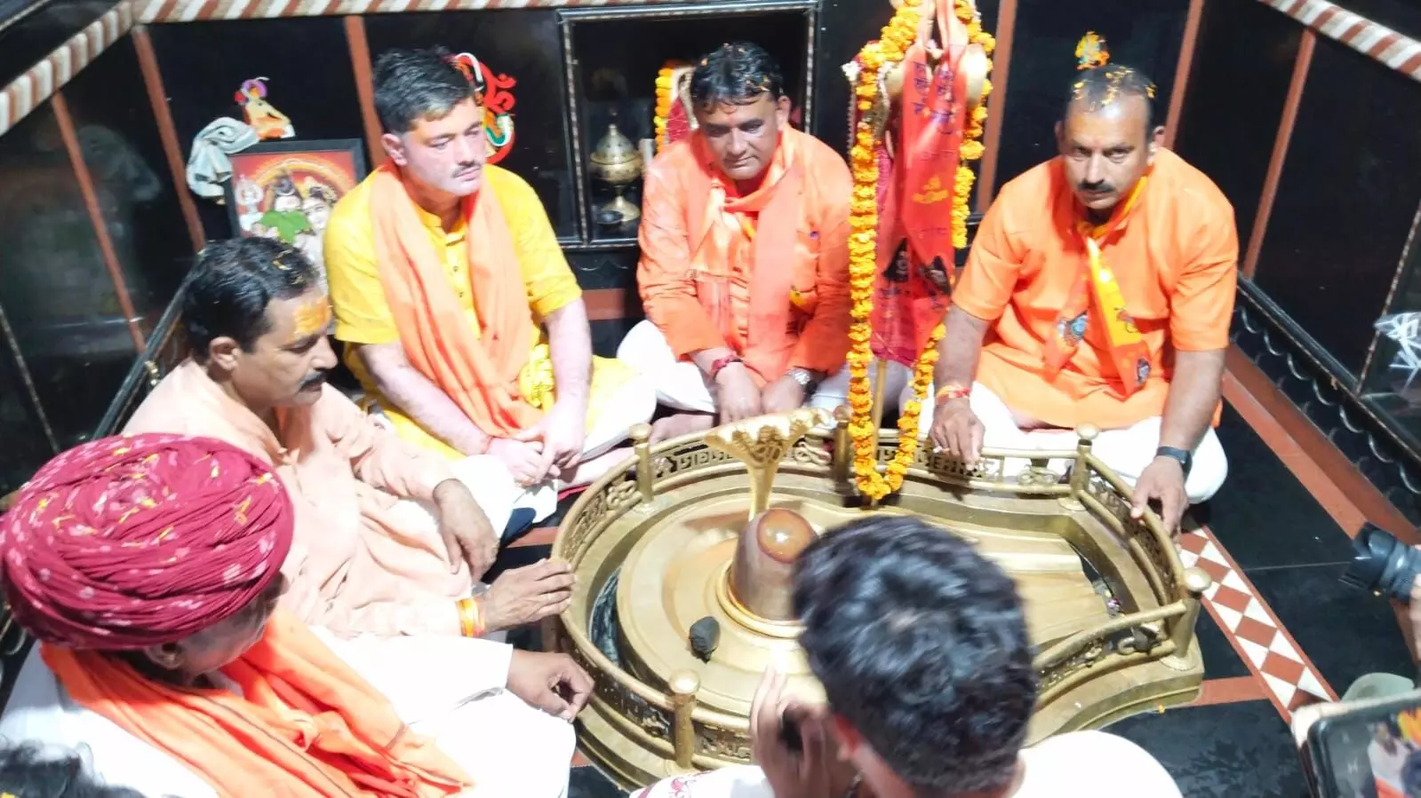 आसींद में शिव भक्तों द्वारा निकाली गई कावड़ यात्रा