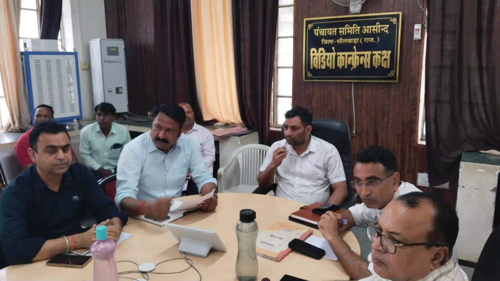 आसींद उपखंड अधिकारी परमजीत सिंह ने ली बैठक