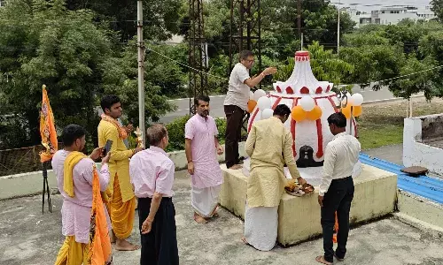 अपना घर वृद्धाश्रम स्थित शिवालय में कलश स्थापना की