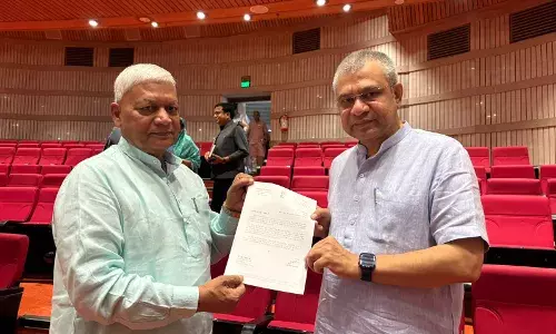 चेतक एक्सप्रेस में लगेंगे एलएचबी कोच, सांसद दामोदर अग्रवाल ने रेल मंत्री के समक्ष उठाया मुद्दा