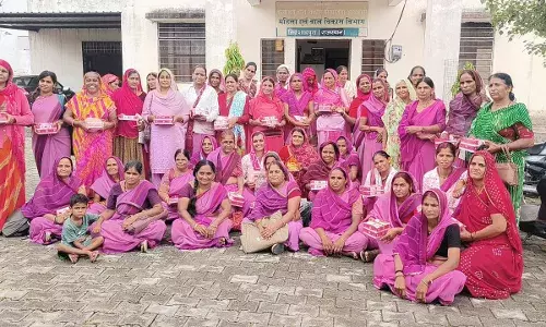 राज्य सरकार ने किया रक्षा बंधन पूर्व आंगनबाड़ी कार्यकर्ताओं का सम्मान