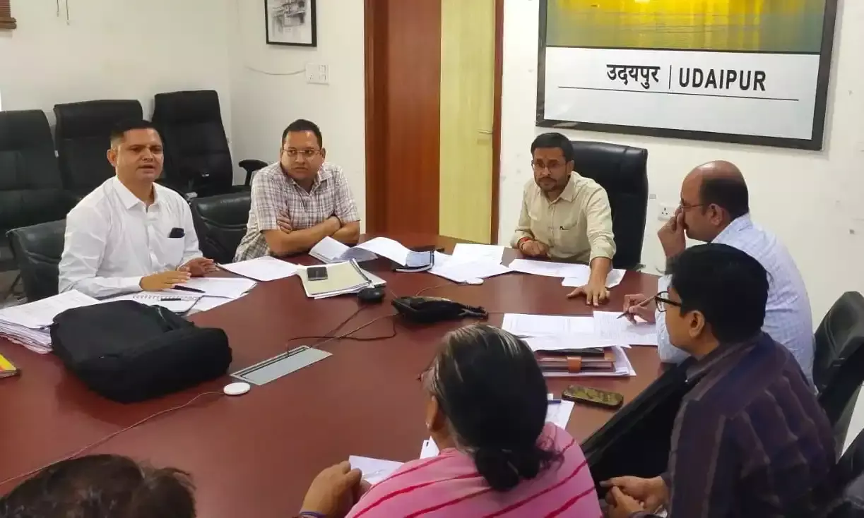 निवेश प्रस्तावों को धरातल पर उतारने में दिखाएं गंभीरता - जिला कलक्टर निवेश प्रस्तावों को धरातल पर उतारने में दिखाएं गंभीरता - जिला कलक्टर