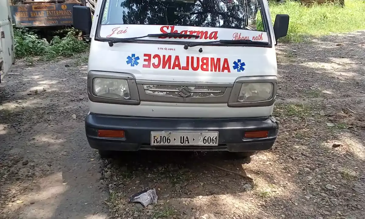 बिना वेध  लाइसेंस के दौड़ रही थी भीलवाड़ा में एंबुलेंस परिवहन विभाग ने कर लिया जप्त