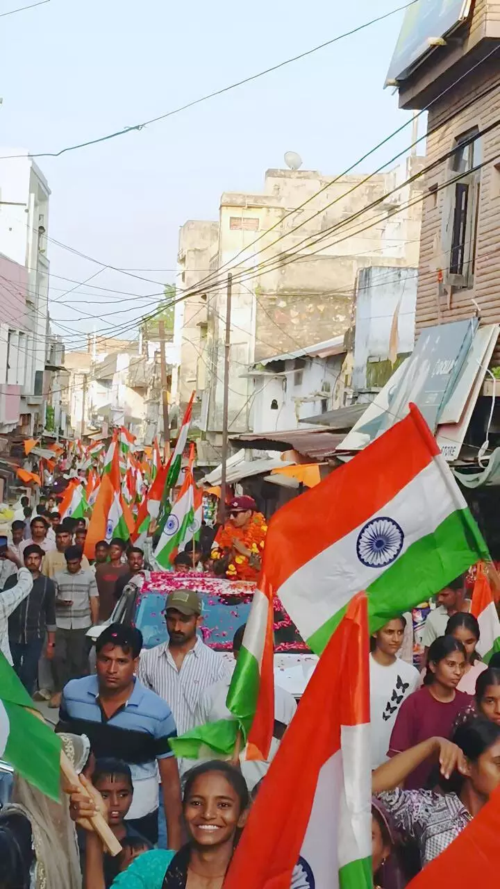 साकार हुआ फौजी बनने का सपना,रैली से हुआ स्वागत साकार हुआ फौजी बनने का सपना,रैली से हुआ स्वागत