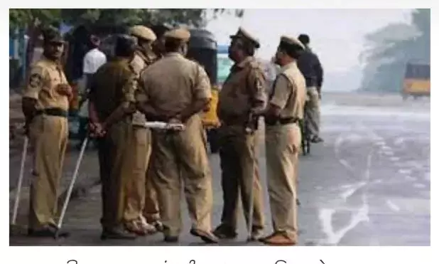 पान मसाला कंपनी पर आयकर विभाग ने मारा छापा, आधा दर्जन प्रतिष्ठानों की ली गई तलाशी पान मसाला कंपनी पर आयकर विभाग ने मारा छापा, आधा दर्जन प्रतिष्ठानों की ली गई तलाशी