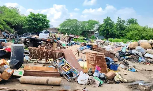 शाहपुरा में कबाड़ गोदाम की जांच के दौरान पुलिस से अभद्रता, पूर्व पार्षद के भाई सहित 3 गिरफ्तार