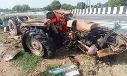 कांवड़ियों की ट्रैक्टर-ट्रॉली को ट्रक ने मारी टक्कर, भरतपुर के 3 श्रद्धालुओं की मौत कांवड़ियों की ट्रैक्टर-ट्रॉली को ट्रक ने मारी टक्कर, भरतपुर के 3 श्रद्धालुओं की मौत