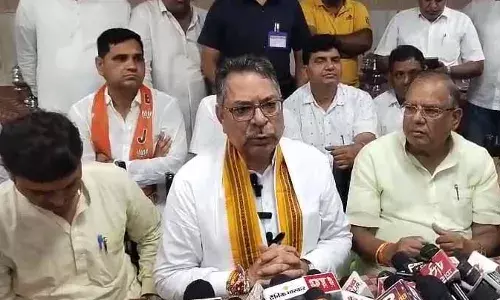 कौन क्या कर रहा है, ऊपर वालों की सब पर नजर है- बोले पूनिया कौन क्या कर रहा है, ऊपर वालों की सब पर नजर है- बोले पूनिया