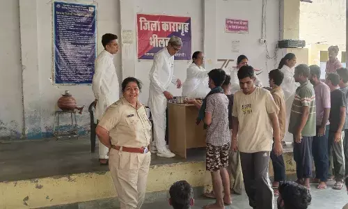 कैदियों नें ली व्यसन और बुराई त्यागने की प्रतिज्ञा