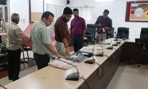 जिला स्तरीय बुनकर पुरस्कार चयन समिति की बैठक आयोजित