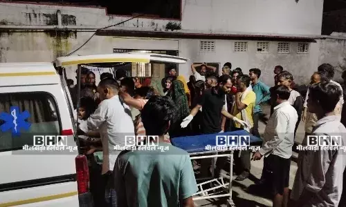 ट्रैक्टर की चपेट में आया बाइक सवार गंभीर रूप से घायल भीलवाड़ा रेफर