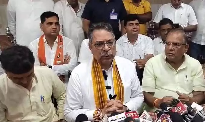 कौन क्या कर रहा है, ऊपर वालों की सब पर नजर है- बोले पूनिया कौन क्या कर रहा है, ऊपर वालों की सब पर नजर है- बोले पूनिया