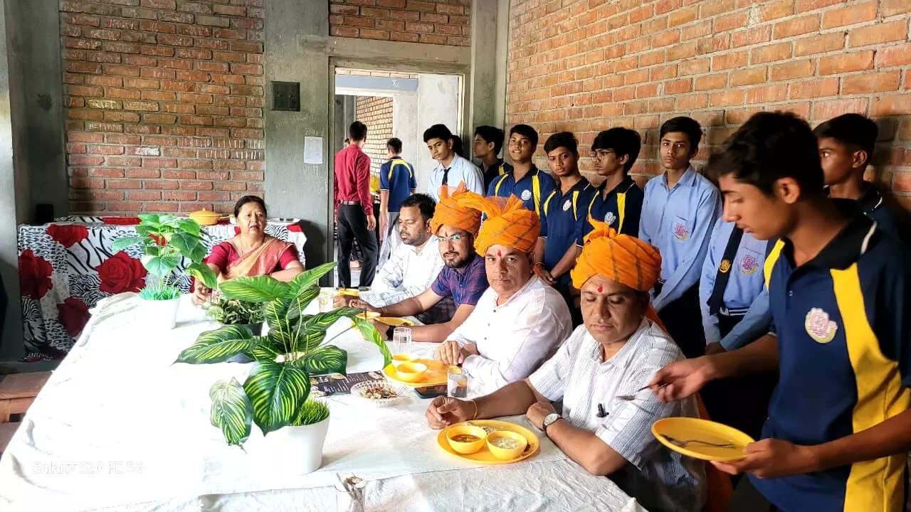 विद्यार्थियों द्वारा पाक कला फूड कुकिंग कॉम्पिटिशन का आयोजन