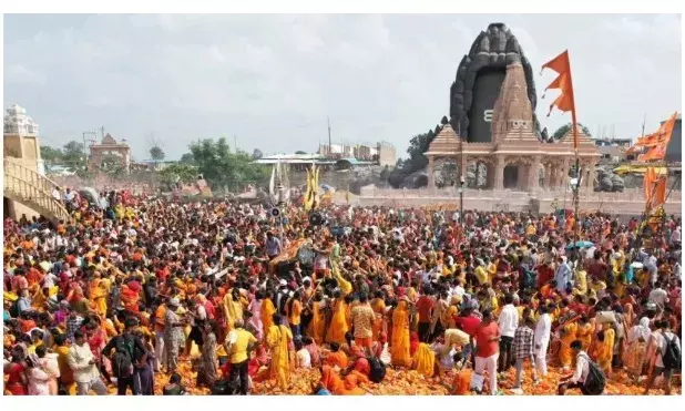 सीहोर के कुबेरेश्वर धाम में तीन दिन में सात  की मौतें, आयोजकों पर कोई कार्रवाई नहीं