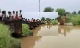 तीन बच्चों को लेकर मां ने नहर में कूदी, चारों की मौत