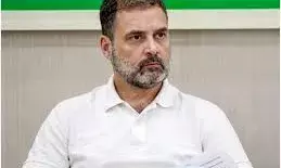 राहुल गांधी की मतदाता सूची को आयोग ने बताया भ्रामक, फैक्ट चेक के बाद फिर दोहराई अपनी मांग