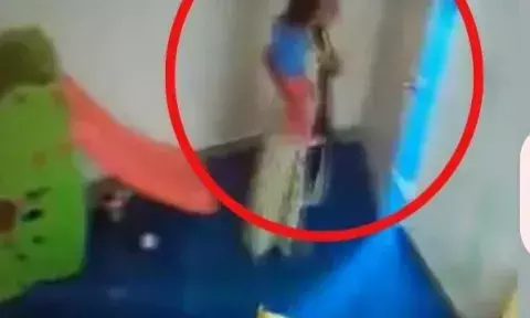 डे-केयर में बच्ची के साथ हैवानियत, मेड ने मासूम को दांत से काटा फिर जमीन पर पटका डे-केयर में बच्ची के साथ हैवानियत, मेड ने मासूम को दांत से काटा फिर जमीन पर पटका