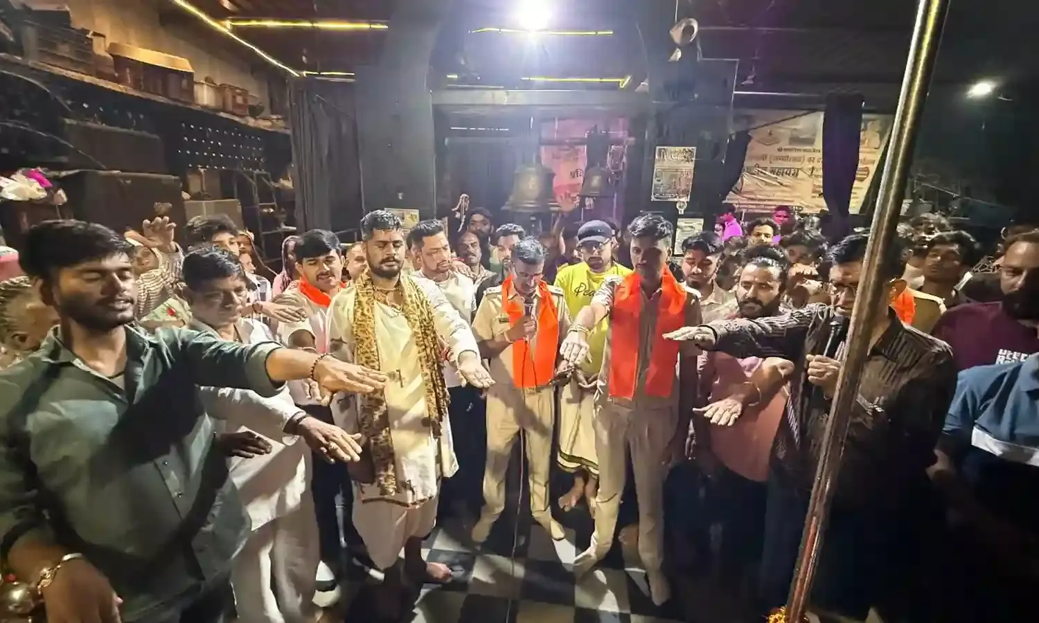 मसानिया भेरुनाथ मंदिर में नशा मुक्त भारत की शपथ दिलाई