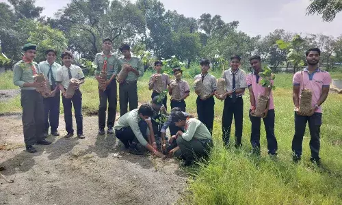 हिंदुस्तान स्काउट ने वृक्ष लगाकर हरियालो राजस्थान का संकल्प लिया हिंदुस्तान स्काउट ने वृक्ष लगाकर हरियालो राजस्थान का संकल्प लिया