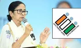 TMC सरकार ने चार दागी अफसरों को चुनाव ड्यूटी से हटाया, चुनाव आयोग के आदेश के बावजूद नहीं किया निलंबित TMC सरकार ने चार दागी अफसरों को चुनाव ड्यूटी से हटाया, चुनाव आयोग के आदेश के बावजूद नहीं किया निलंबित