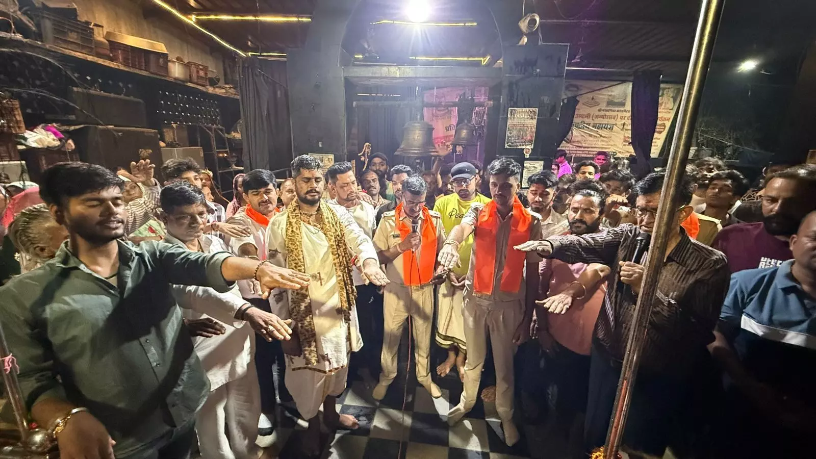 मसानिया भेरुनाथ मंदिर में नशा मुक्त भारत की शपथ दिलाई