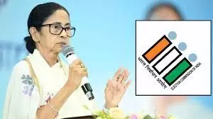 TMC सरकार ने चार दागी अफसरों को चुनाव ड्यूटी से हटाया, चुनाव आयोग के आदेश के बावजूद नहीं किया निलंबित TMC सरकार ने चार दागी अफसरों को चुनाव ड्यूटी से हटाया, चुनाव आयोग के आदेश के बावजूद नहीं किया निलंबित