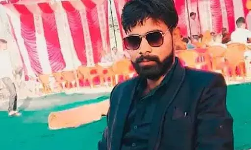 मेडिकल स्टोर संचालक ने किया सुसाइड:पिता ने पत्नी, सास-ससुर पर लगाया परेशान करने का आरोप मेडिकल स्टोर संचालक ने किया सुसाइड:पिता ने पत्नी, सास-ससुर पर लगाया परेशान करने का आरोप