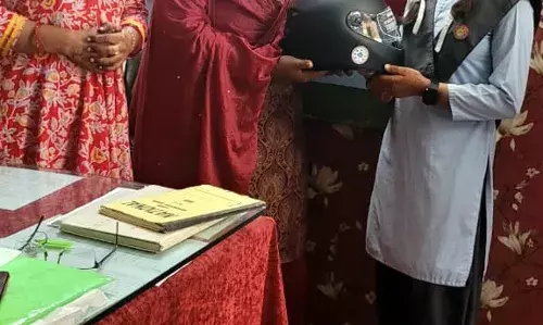सड़क सुरक्षा नियमों पर जागरूकता कार्यक्रम आयोजित